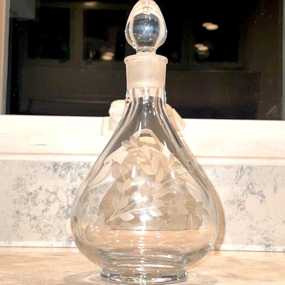 Lentheric Perfume Bottle and Stopper Made in France Excellent Condition